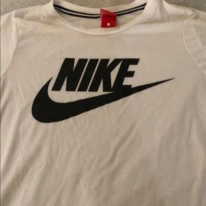 Nike top